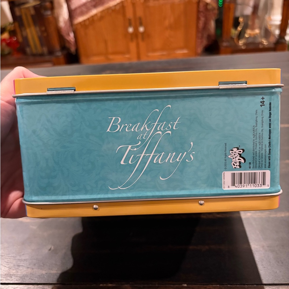 Breakfast at Tiffany's Metal Lunchbox - Picture 5 of 8